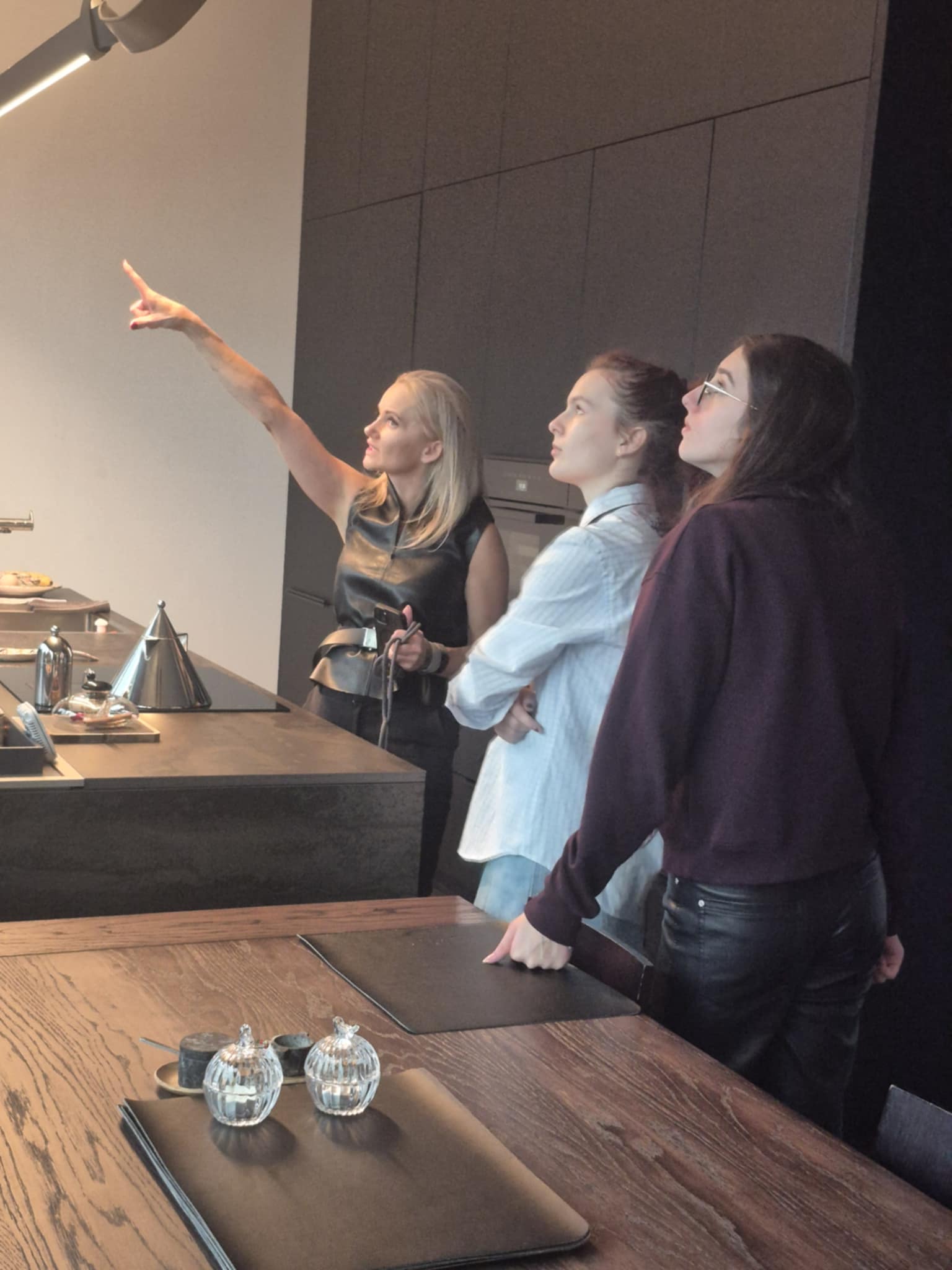 Plastycy w pracowni architektonicznej