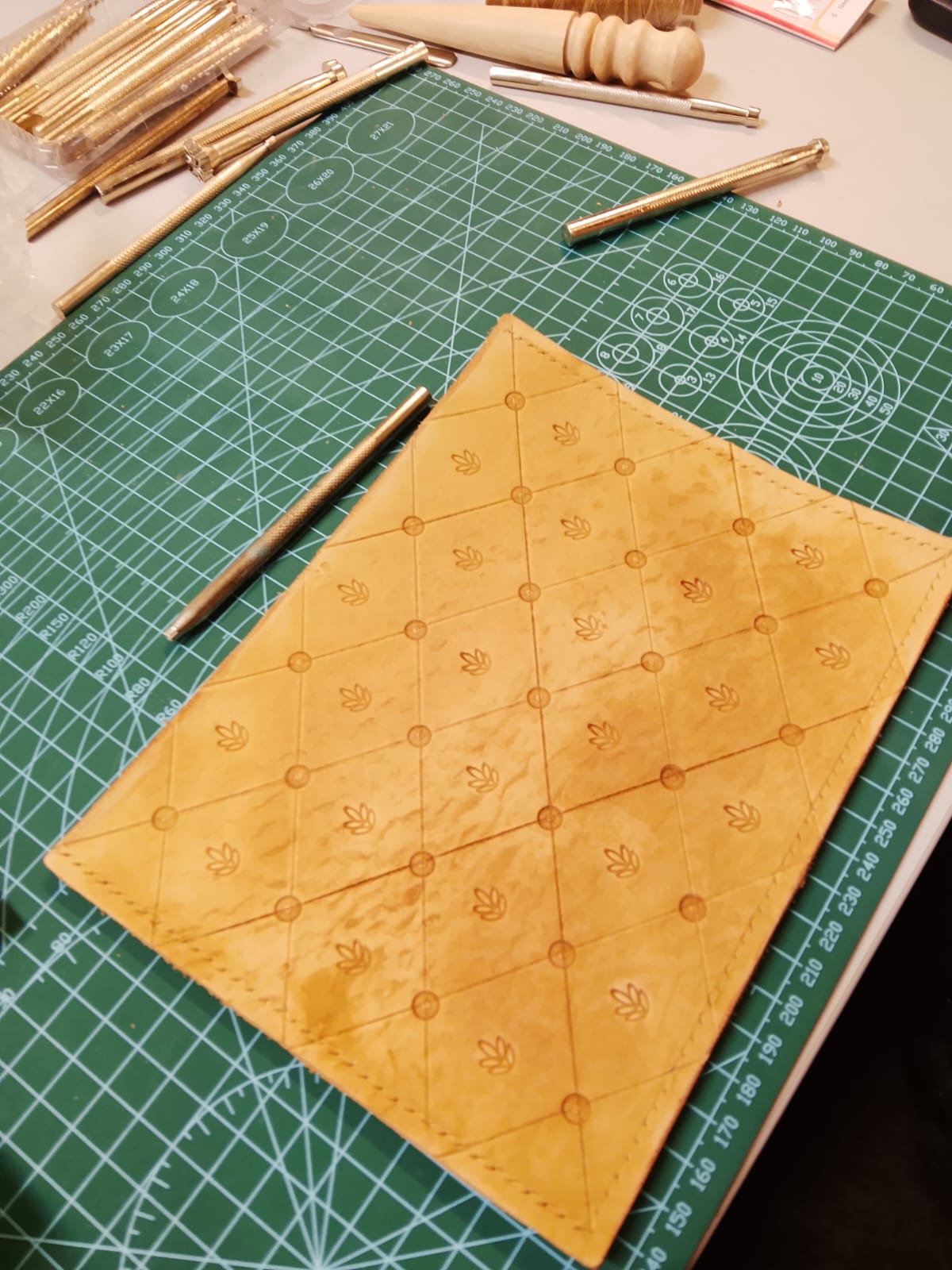 Czas na autorskie piórniki