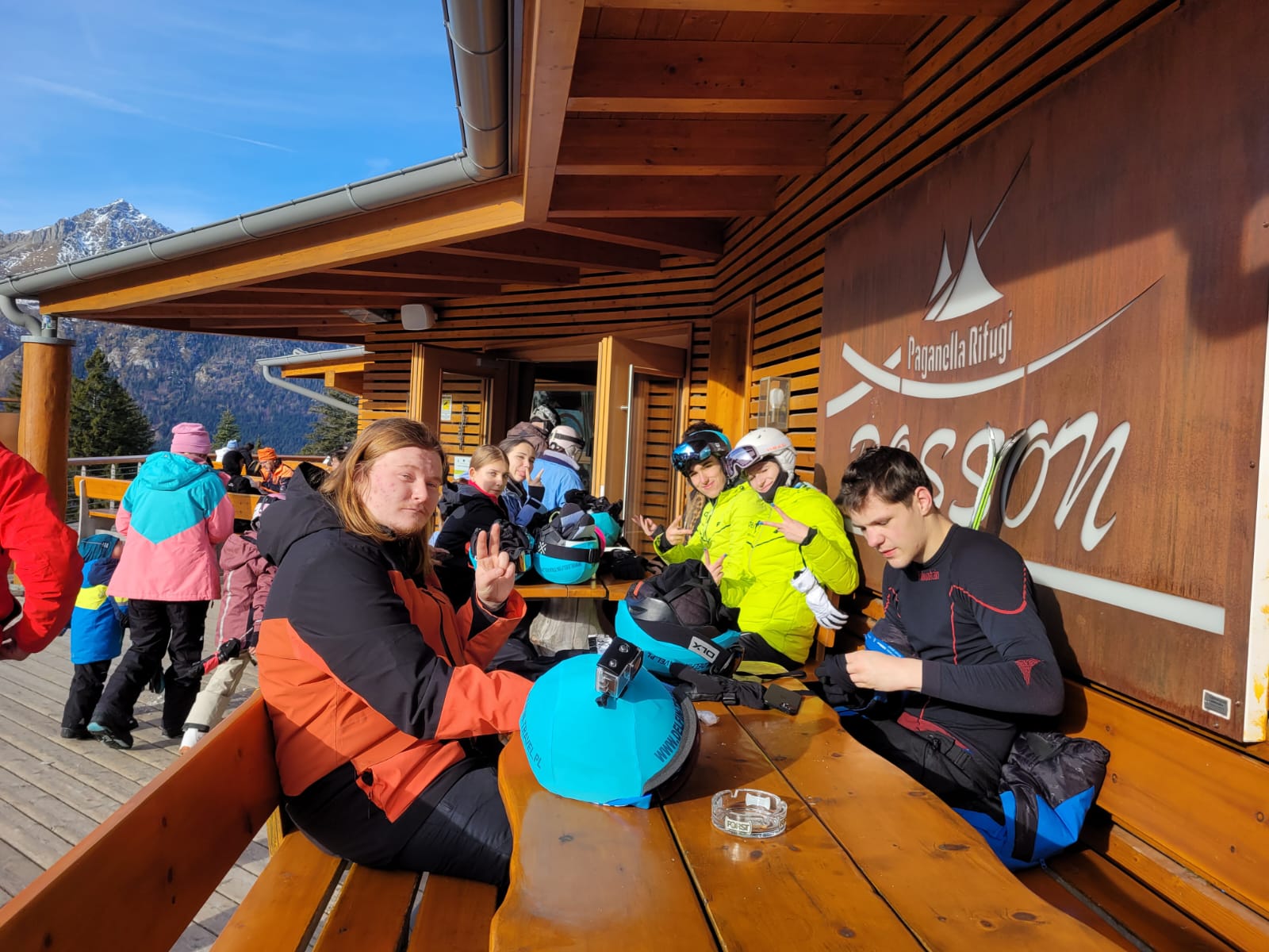 Na nartach w Dolomitach